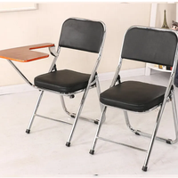 Chaises portables : modèles pliables et empilables, chaise de conférence noire empilable et économique