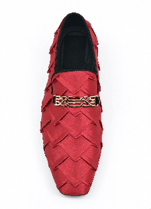 Mocasines de satén rojo para hombre, zapatos de vestir sin cordones con hebilla de cadena dorada, punta redonda, pintados a mano, para negocios, oficina, bodas y fiestas. - Product Image 4