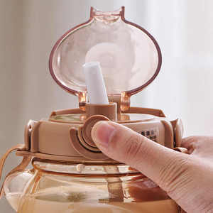 Ly nước hình gấu bông chất liệu tốt, trực tiếp từ nhà máy, dành cho trẻ em, chất liệu nhựa bền, có thể nghiêng ngang. - Product Image 5