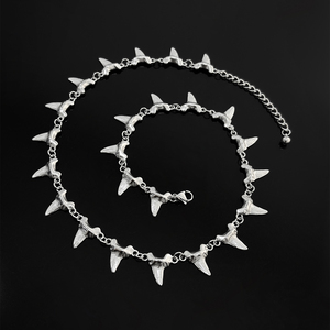 Collana VAF COOL 50+5cm con Dente di Squalo in Acciaio Inossidabile - 24 Pezzi Disponibili - Prodotti <span class=keywords><strong>per</strong></span> Assemblaggio - Collar De Diente De Tiburon - Product Image 2