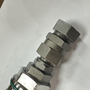 Repuestos Originales para Maquinaria de Construcción, Aptos para Excavadora Moderna R210W-7, Válvula de Traslación Tipo 33 Roscada - Product Image 4