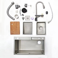 Évier de cuisine intelligent moderne, évier à cascade unique, robinet pivotant extractible, lave-gobelet, support pour téléphone portable, 26,7 x 18,1 pouces