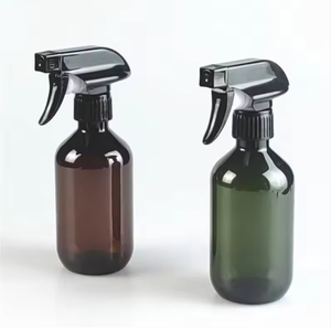 Botella de Spray de Plástico PET Verde Ámbar con Tapa de Gatillo Negra, Forma Cilíndrica, Uso Doméstico, 300ml 400ml 500ml - Product Image 1