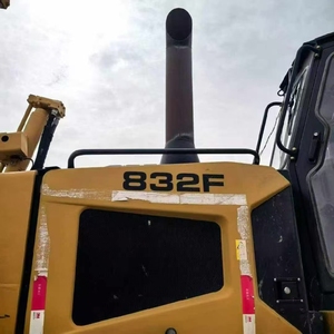 Bulldozer d'occasion SEM832F 824 822 820 818 816 320HP <span class=keywords><strong>35</strong></span> tonnes avec ripper arrière, lame U/<span class=keywords><strong>SU</strong></span>, lame d'angle, moteur Perkins robuste, LGP - Product Image 6