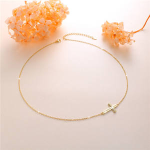 Delicata Collana Girocollo con Croce Laterale in Argento Sterling 925 Placcato Oro 18k - Product Image 2