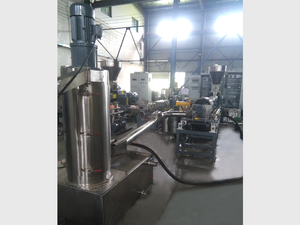 Pe/Eva + Carbon Zwarte Compounding Tweelingschroef Extruder Met Waterring Pelletiseermachine - Product Image 4