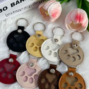 Porte-clés circulaire en cuir PU écologique avec portrait de patte d'animal et motif tressé, idéal pour les cadeaux commémoratifs - Product Image 3