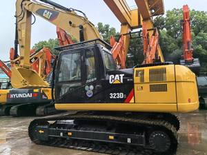 Excavatrice sur chenilles 323D2 d'occasion, d'origine japonaise, avec godet de 1,05 m et puissance de 129 kW, à vendre - Product Image 2