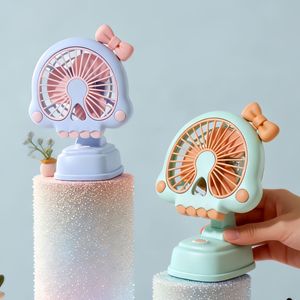 Ventilateur de bureau LingPan Skull 7-9,9 pouces alimenté par USB avec lumière et commande mécanique pour le refroidissement de la chambre des enfants - Product Image 3