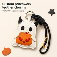 Breloque de sac en cuir patchwork d'Halloween en gros, pendentif de sac personnalisé, porte-clés, décoration de fête, OEM ODM pour les acheteurs de marques mondiales