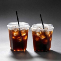 Herbruikbare, recyclebare PET wegwerp beker voor koude dranken, bubble tea, fruitthee, koffie, zwart vierkant plastic bekertje met deksel (16oz)