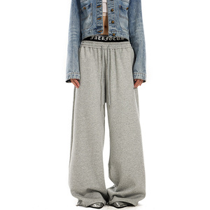 Pantalon de survêtement personnalisé pour <span class=keywords><strong>femme</strong></span>, <span class=keywords><strong>gris</strong></span> uni, double ceinture, en mélange de coton molletonné, coupe large et ample - Product Image 1