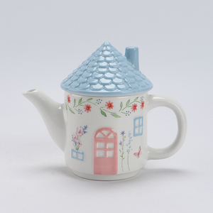 Taza de Cerámica <span class=keywords><strong>con</strong></span> Forma de Cabaña, Decoraciones Florales, Techo Azul, Puerta Rosa, Diseño Adorable para el Hogar, Taza para Café - Product Image 5