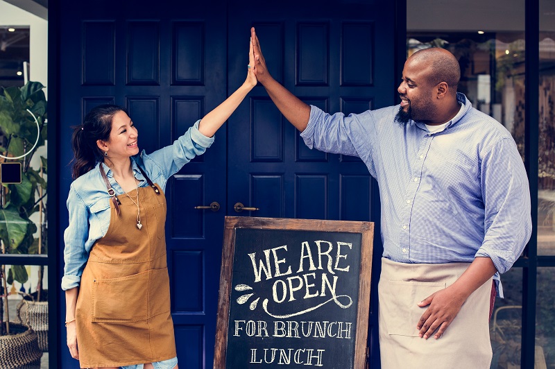 How to start a business in 2023: A beginner's guide