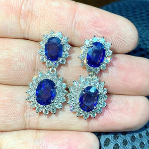 Orecchini a perno lunghi con zirconi a forma di fiore per donna, eleganti gioielli alla moda per le orecchie - Product Image 1