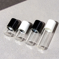 Flacon roll-on 5 ml en verre transparent pour parfum, attar, huile essentielle avec bille en acier inoxydable pour sérigraphie
