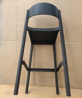 Nouveauté moderne 65 cm assis chaise de bar empilable en plein air restaurants tabourets en plastique noir bar chaise haute pour la cuisine Lsland