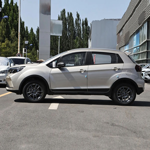 Voitures Neuves Économiques Direct Usine 2025 2026 Manuelle Geely GX3 Pro Livan X3 PRO Or en Stock Petits SUV Essence - Product Image 4