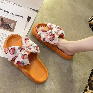Nouvelles pantoufles décontractées d'été pour femme, motif fraise, pour intérieur et extérieur, tendance - Product Image 6