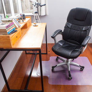 Tapis de chaise en PVC antidérapant transparent, facile à enrouler, durable et souple - Product Image 4