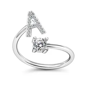 Лидер продаж 2022, романтические модные кольца, модные ювелирные изделия с 26 буквами, принимаем небольшой заказ, высококачественные дешевые женские кольца с кристаллами