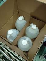 Premium Barbecuesaus, goedkope prijs, hete aanbieding, groothandel, koop vijftig, krijg er twee gratis, 1 gallon Sriracha hete chilisaus