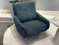 Fauteuil d'appoint moderne en bouclette avec accoudoirs pliables, pieds en métal chromé, fauteuil lounge doux en sherpa pour salon, chambre, appartement