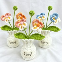 Pot de fleurs au crochet violet fait main, décoration de bureau Phalaenopsis pour la maison et le bureau, décoration créative de plantes tissées à la main, cadeau pour amis
