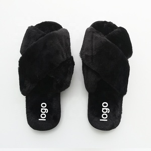 Pantoufles d'hiver en <span class=keywords><strong>fausse</strong></span> <span class=keywords><strong>fourrure</strong></span> de qualité supérieure, sandales d'été à brides croisées en <span class=keywords><strong>fausse</strong></span> <span class=keywords><strong>fourrure</strong></span> rouge foncé pour femmes (vente en gros pour le Royaume-Uni) - Product Image 5