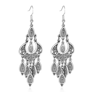 Boucles d'oreilles pendantes bohèmes plaquées argent avec pompons, bijoux raffinés pour femme, à porter au quotidien - Product Image 5