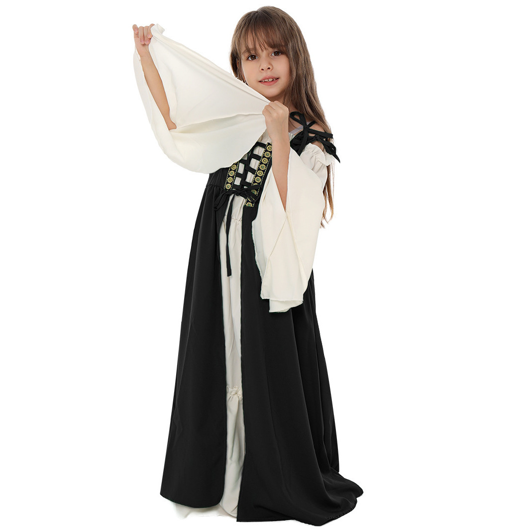 Renaissance-style long dress (black)