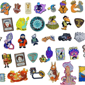 Pin de Esmalte Personalizado, Pin de Esmalte Suave con Dibujos Animados, Insignia Metálica con Purpurina, Fabricante de Logotipos, Impresión UV, Pin de Solapa de Esmalte Duro con Diseño de Anime - Product Image 1