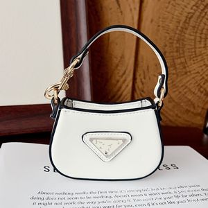 Sac pour écouteurs Bluetooth Mini <span class=keywords><strong>Airpods</strong></span> Pro 2026, pendentif créatif tendance, ornement à suspendre au rétroviseur de voiture - Product Image 6
