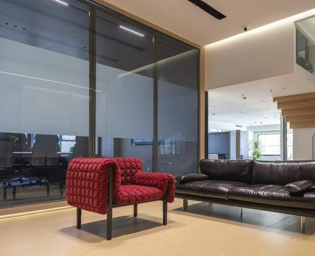 Intelligent Electronically PDLC Smart Glass Partition with Modern Design for School Use Adjustable Privacy Dimming Film