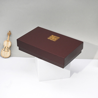Boîtes cadeaux carrées rigides personnalisées réutilisables avec couvercle amovible, papier couché de haute qualité, emballage tendance, ruban imprimé UV