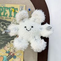 Vente en gros : Nouvelles poupées flocon de neige, jouets en peluche de Noël, poupées en peluche mignonnes, porte-clés pendentifs, porte-clés en peluche exquis, cadeau pour enfants