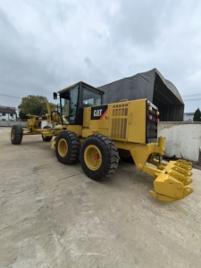 รถเกรดมอเตอร์140K แบบดั้งเดิมใช้หนอนผีเสื้อ140K รถเกรดมือสอง - Product Image 3