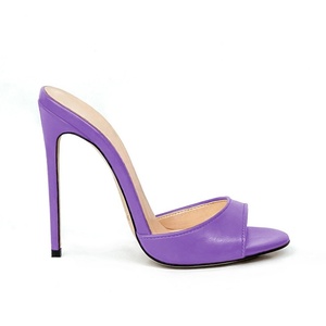 Scarpe da <span class=keywords><strong>donna</strong></span> colorate alla moda ed <span class=keywords><strong>eleganti</strong></span> per le feste: <span class=keywords><strong>Slip</strong></span>-<span class=keywords><strong>on</strong></span>, comode, traspiranti e con tacchi alti sottili. - Product Image 4