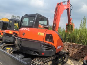 รถขุดขนาดเล็กมือสอง Kubota KX185 ขนาด 8 ตัน พร้อมหัวเจาะ  ใช้งานน้อย  ได้รับการรับรองมาตรฐาน CE - Product Image 2