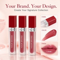 Gloss à lèvres effet miroir longue tenue, aspect naturel, tube carré 5ml, faible MOQ, pour usage quotidien.