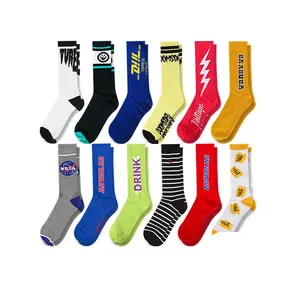 Custom Logo High Quality Crew Jacquard Letter Cute Breathable Athletic Socks Women Striped Sports Socks