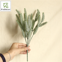 Nouveau pin artificiel épinette bleue cèdre sétaire herbe plante feuilles en plastique plantes artificielles dans la verdure givrée