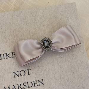 Vente chaude filles queue de cheval décoratif arc pince à <span class=keywords><strong>cheveux</strong></span> grand cristal fantaisie <span class=keywords><strong>cheveux</strong></span> arc <span class=keywords><strong>Barrette</strong></span> dames quotidien coiffes français <span class=keywords><strong>Barrette</strong></span> - Product Image 6