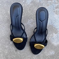 Nouvelles Sandales Populaires pour Femmes à Talons Métalliques Noirs, Bout Ouvert, Style Tongs Intemporelles à Enfiler pour l'Été