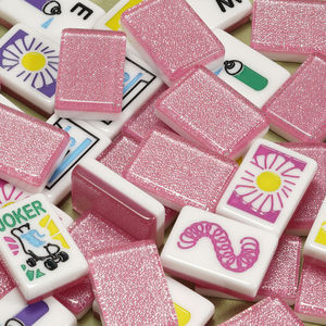 Ensemble <span class=keywords><strong>de</strong></span> <span class=keywords><strong>mahjong</strong></span> américain <span class=keywords><strong>de</strong></span> luxe <span class=keywords><strong>en</strong></span> acrylique léger, rose scintillant, à motifs double couche, 160 pièces, pour jeux <span class=keywords><strong>de</strong></span> divertissement - Product Image 1