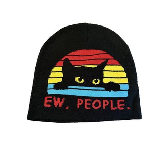 Berretto Invernale Unisex Caldo con Risvolto, Lavorato a Maglia, Personalizzabile, con Motivo Gatto Nero Divertente e Strisce Tramonto, Stile Beanie - Product Image 5