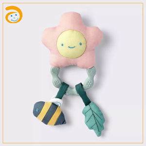 Giocattolo da appendere al passeggino per neonati, mobile da culla con farfalle, fiori, uccelli, animali di peluche, sonagli sensoriali, attività per neonati, all'ingrosso - Product Image 3