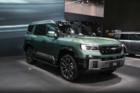 BYD Denza B8 Leopard 8 2025, SUV de luxe, livraison rapide, véhicule tout-terrain haute performance, service d'exportation personnalisé, Famgchengbao 2026