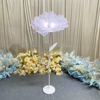 Lampe de sol LED géante en organza avec fleurs, support floral en gaze blanche, pour allée de mariage, décoration de scène, éclairage de chemin