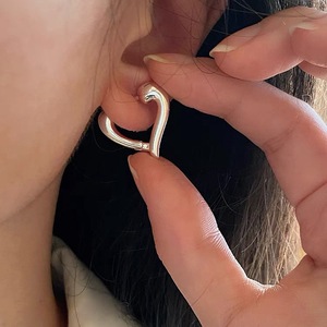 S925 Sterling <b>Silver</b> Heart Hoop Earrings For Women Gift Jewelry 925 <b>Silver</b> <b>Stud</b> Earrings Elegant Fashion Accessory - Product Image 2